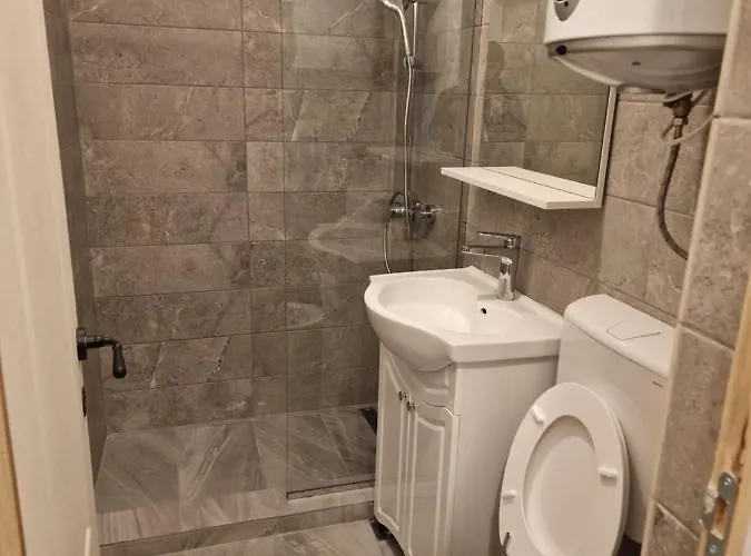 Gara De Nord 2 * Bucureşti